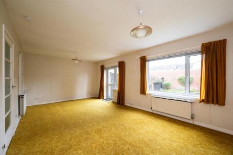 SilverknowesCourt-011.jpg