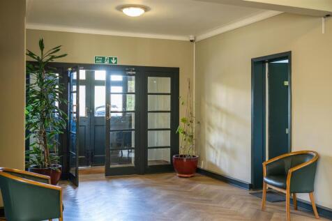 LearmonthCourt_010.jpg