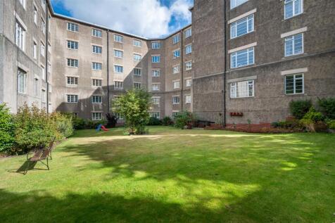 LearmonthCourt_042.jpg