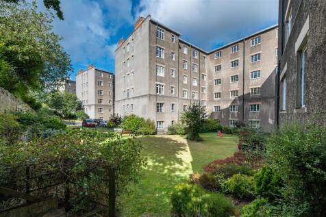 LearmonthCourt_044.jpg