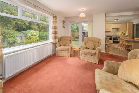Rear Lounge-2