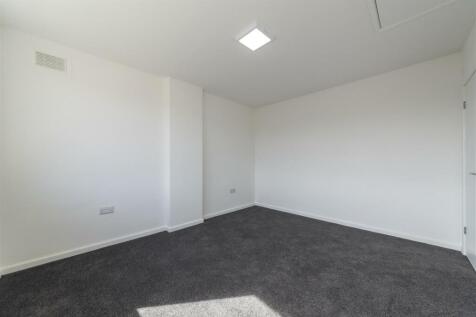 Double Bedroom with Loft Access