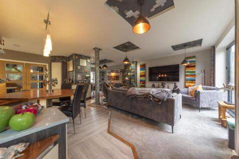 Lounge/Kitchen/Dinning Room