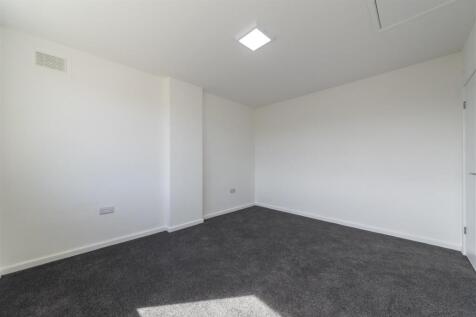 Double Bedroom with Loft Access