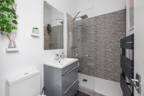 Shower room.jpg