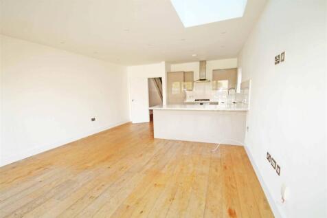 Lounge open plan Kitchen
