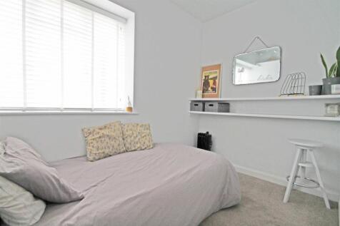 Bed 2/study