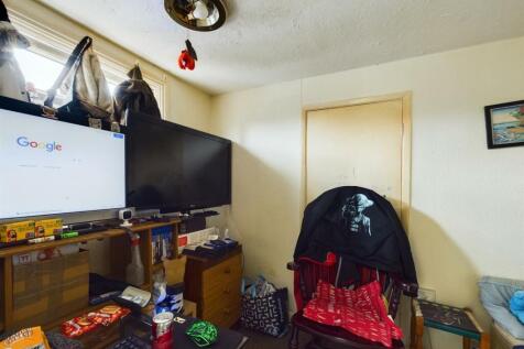 Bedroom 3 pic 1