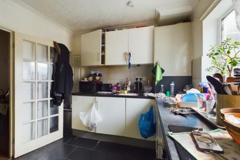 Kitchen pic 2
