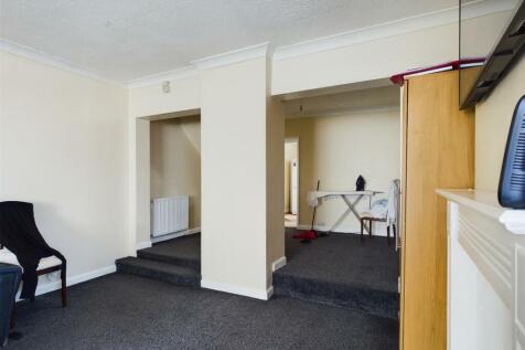 Lounge / Dining Room