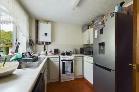 Kitchen (2).jpg