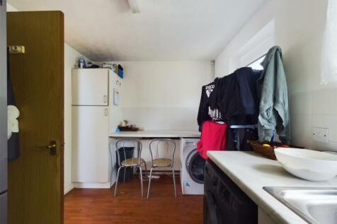 Kitchen (3).jpg