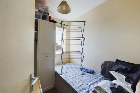 Bedroom 3.jpg