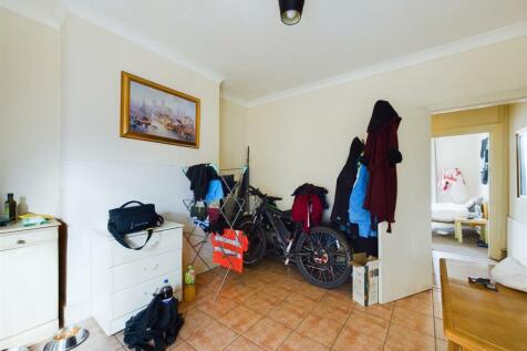 Dining Room.jpg