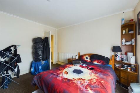 Bedroom 3 (2).jpg