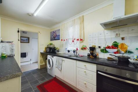 Kitchen (2).jpg