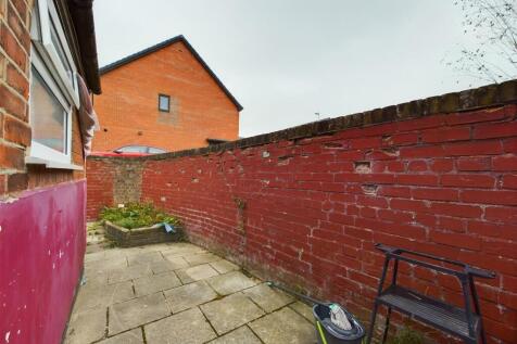 Courtyard (2).jpg