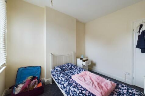 Bedroom 2.jpg
