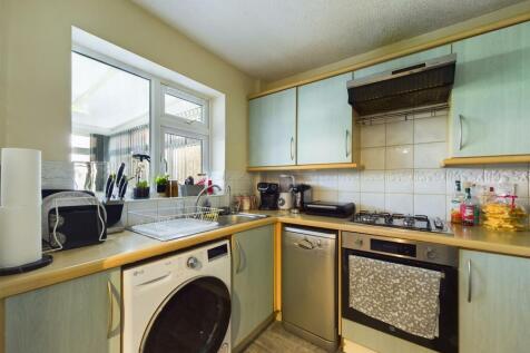 Kitchen (2).jpg