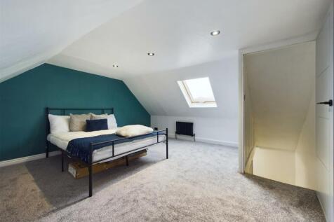 Bedroom 3 (2).jpg