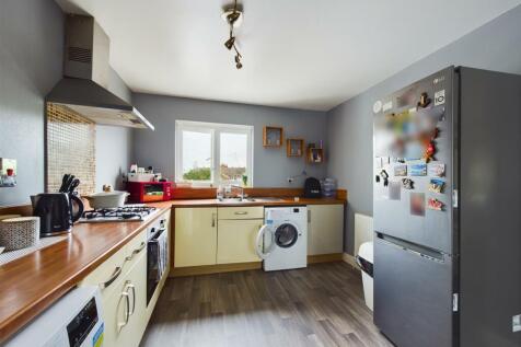 Kitchen (2).jpg