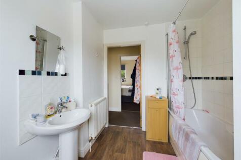 Bathroom (3).jpg