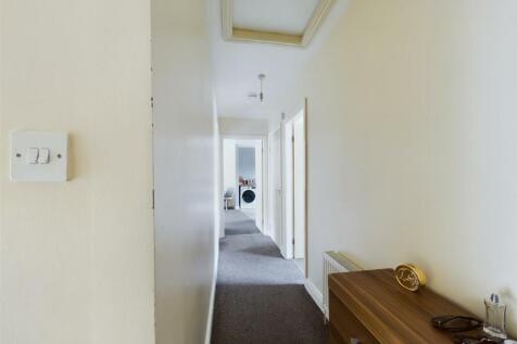 Hallway.jpg