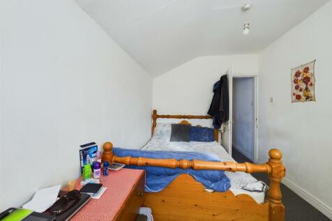 Bedroom 3 (2).jpg