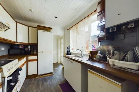 Kitchen (2).jpg