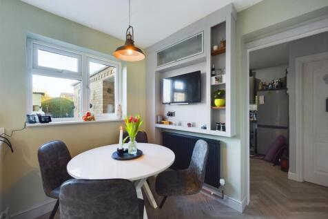 Dining Area.jpg