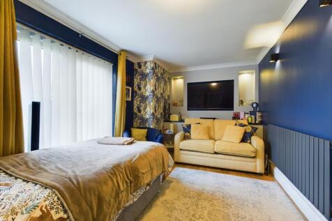 Bedroom 4 - Reception Room.jpg