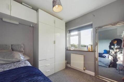 Bedroom 3 (3).jpg