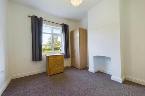 Bedroom 2 en-suite shower/wet room
