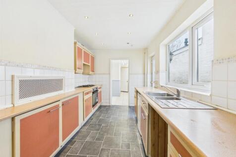 92 Freiston Road  (21).jpg