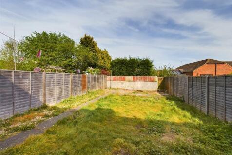 Rear Garden (2).jpg