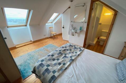 Bedroom 4 (with ensuite)