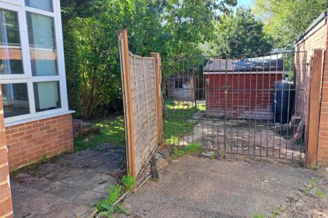 parking and garden.jpg