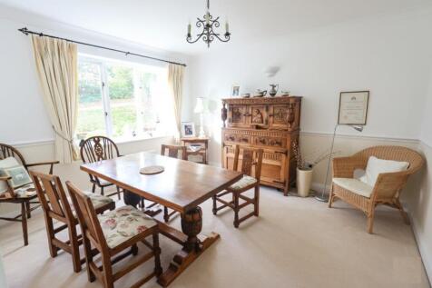 dining room or recpeption 2.jpg