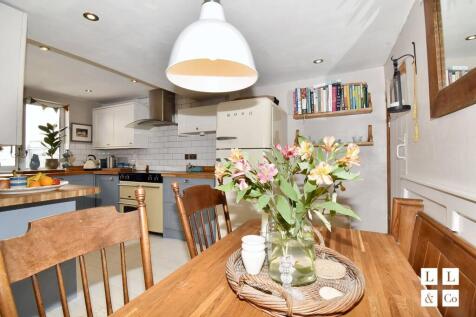 KITCHEN / DIINER