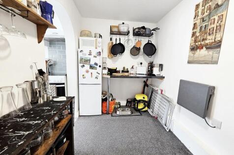 INNER RECPETION / BREAKFAST ROOM
