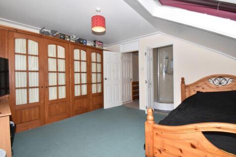 BEDROOM 1 (FIRST FLOOR)