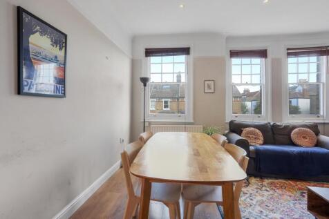 1529102328 - 40b Tritton Road, SE21 - 1.jpg