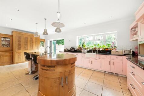 Kitchen / Diner Area