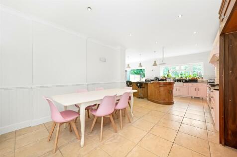 Kitchen / Diner Area