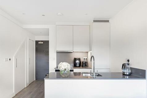 Open Plan Kitchen / Reception