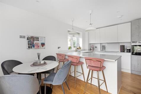Kitchen / Living / Dining