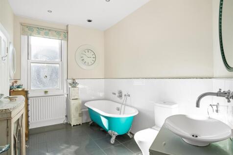 Jack &amp; Gill Bathroom