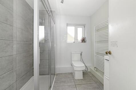 Family Shower Room