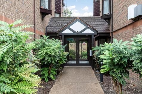 Front Communal Entrance