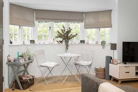Dining area.jpg